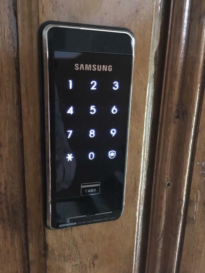 Central Park Apartment リヴィウ エクステリア 写真
