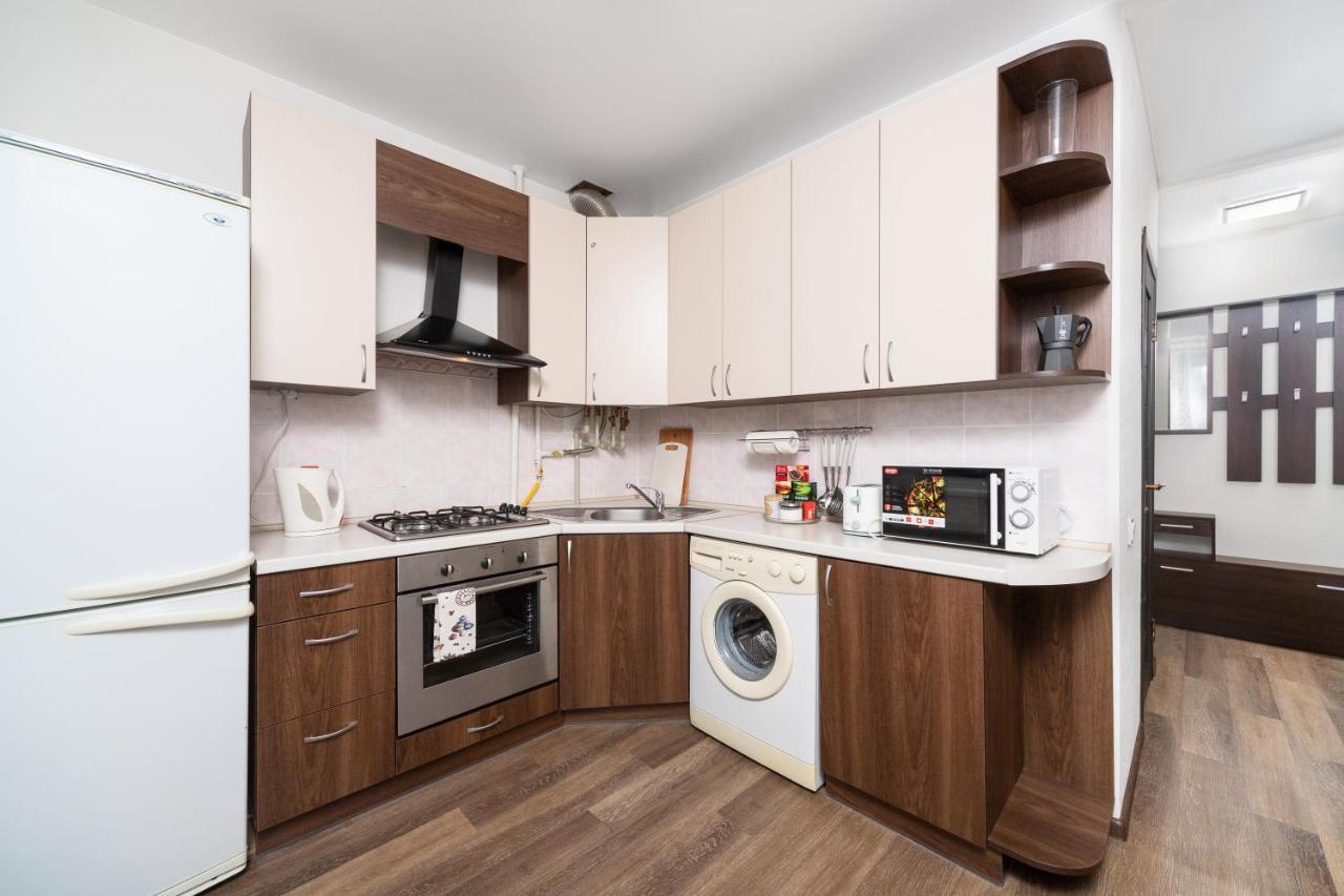 Central Park Apartment リヴィウ エクステリア 写真